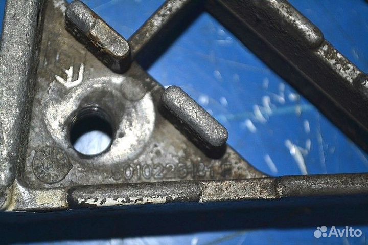 Ступенька подножки, верхняя, левая renault trucks