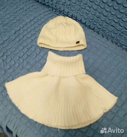 Комплект шапка, манишка