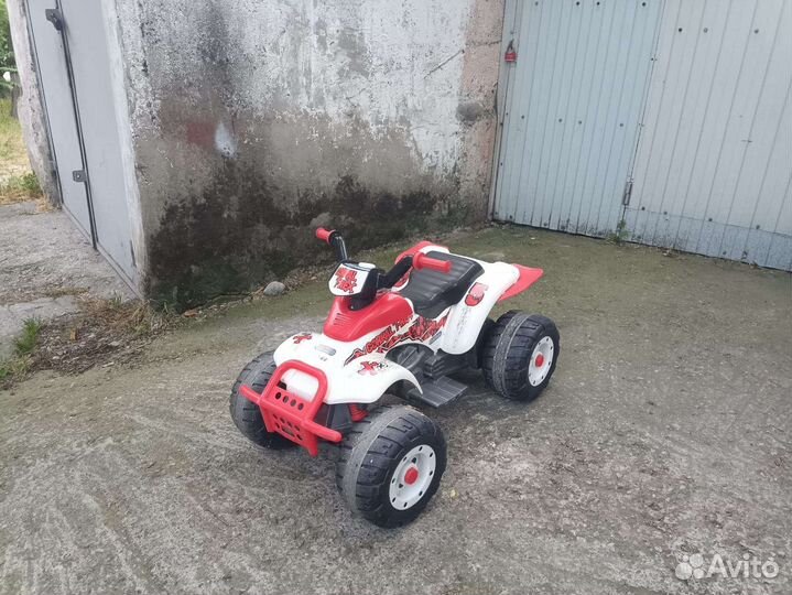 Детский квадроцикл на аккумуляторе