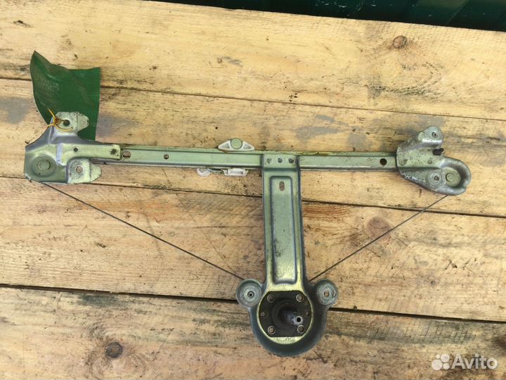 Стеклоподъемник механич. задний прав. Opel Astra H