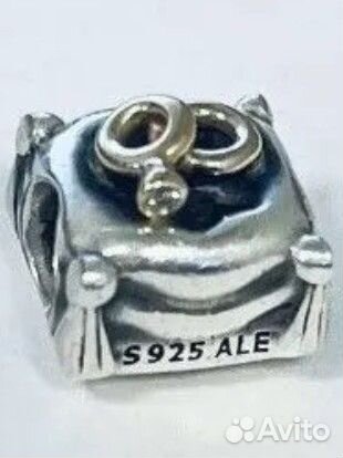 Шарм голубой и шарм подушка с кольцами