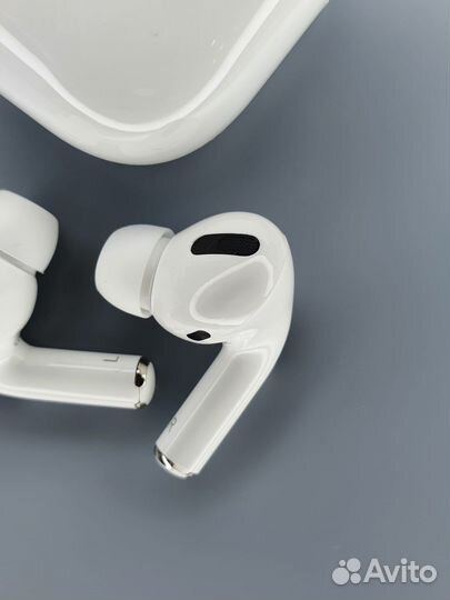 AirPods Pro premium
