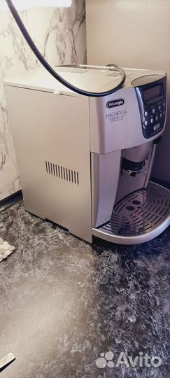 Кофемашина delonghi