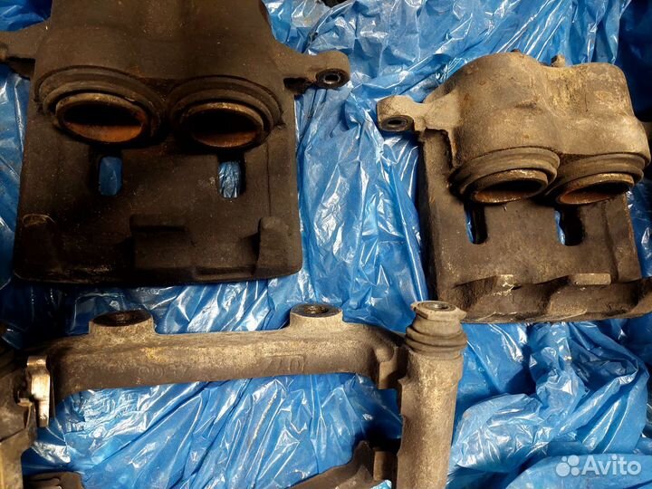 Супорта Ниссан Эльгранд Е51