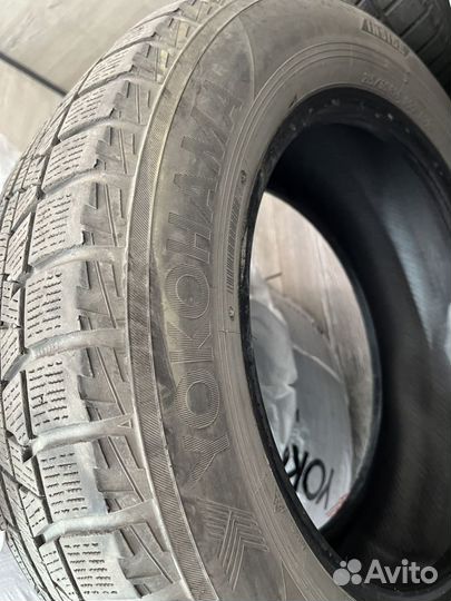 Yokohama Advan Winter 215/60 R16