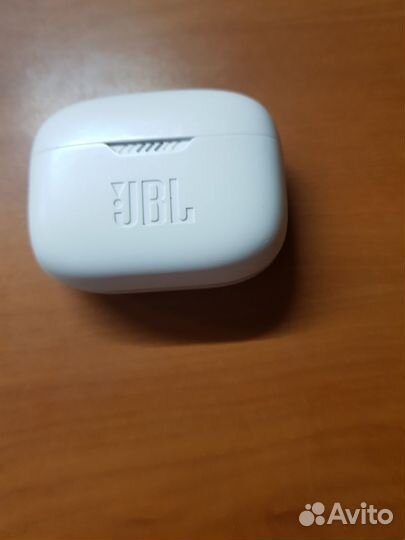 Беспроводные наушники jbl