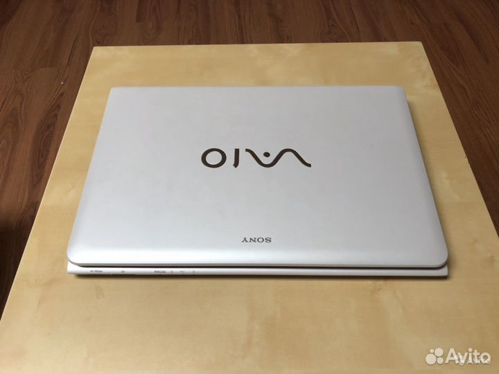 Белого редкого цвета ноутбук Sony Vaio 4х-ядерный