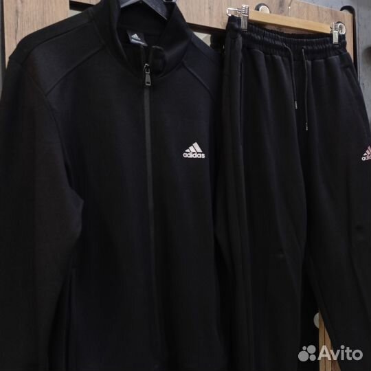 Спортивный костюм adidas