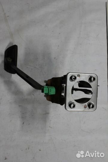 Педаль тормоза Toyota / Lexus