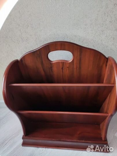 Газетница, Италия