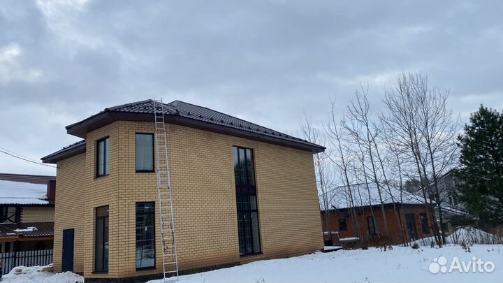 Монтаж снегозадержателей