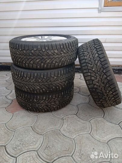 Pirelli Formula Ice 205/60 R16
