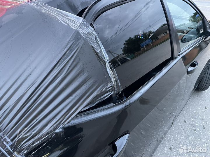 Toyota Corolla 1.6 МТ, 2014, битый, 300 000 км