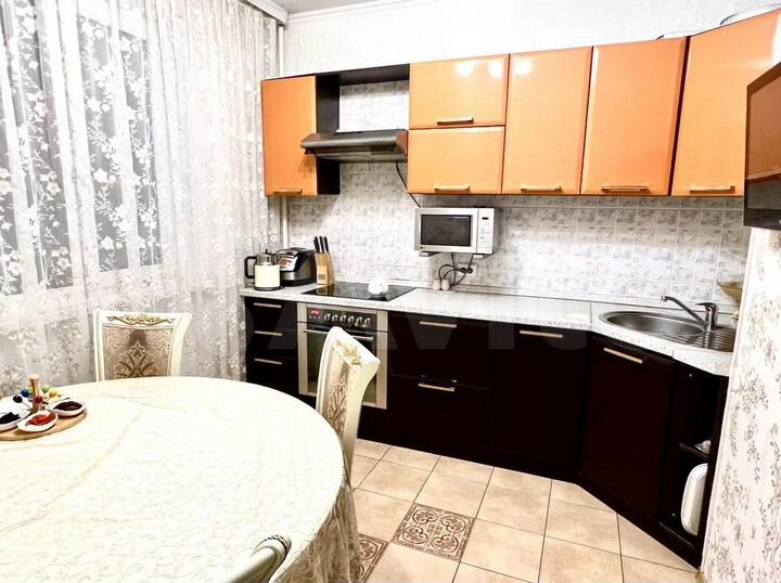 2-к. квартира, 60 м², 2/16 эт.