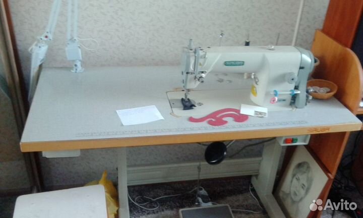 Профессиональная швейная машина Siruba