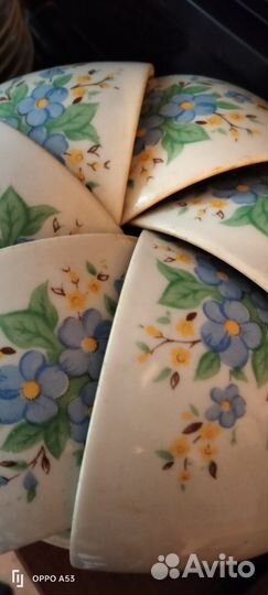 Чашки с блюдцами