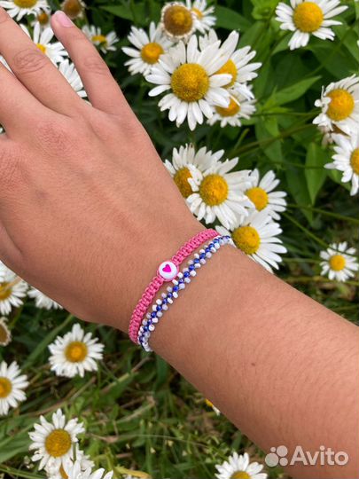 Браслет из нейлоновой нити