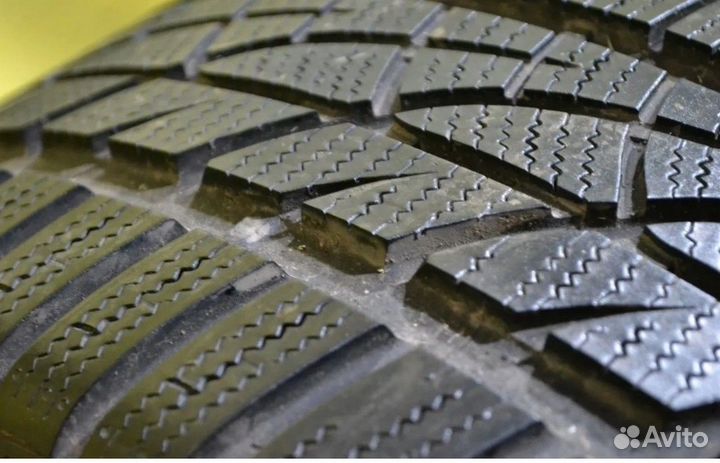 Hankook Winter I'Cept Evo 255/35 R18