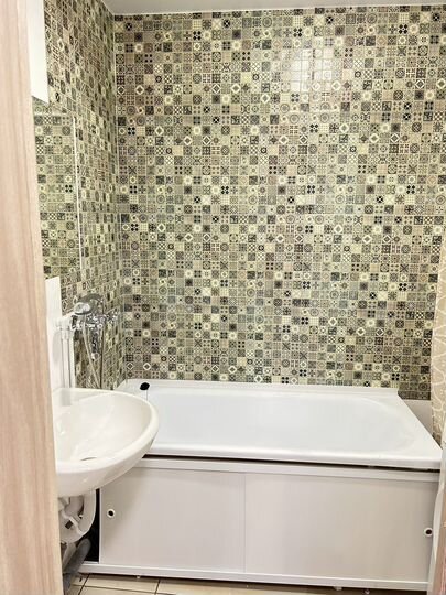 2-к. квартира, 70 м², 2/18 эт.