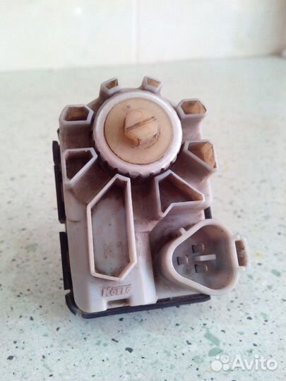 Моторчик-Корректор для фар Toyota Camry V40