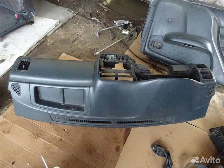 Торпедо Nissan Almera N15 1995-2000