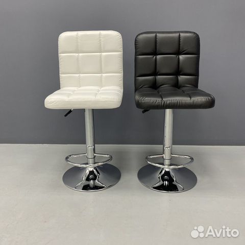 Стул барный визажиста