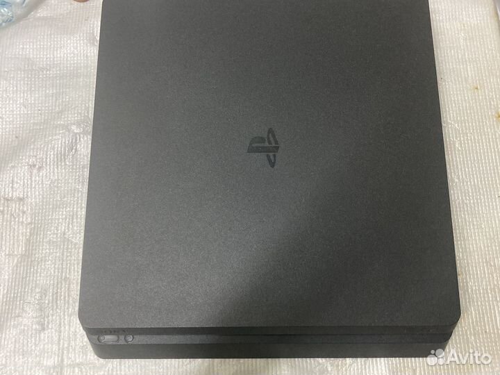 Sony PS4 slim