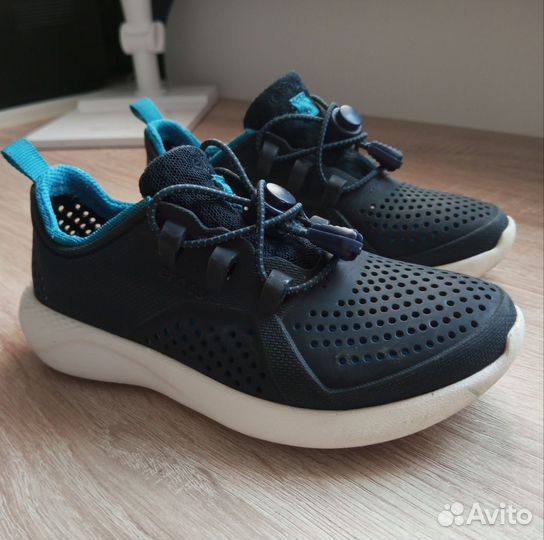 Кроссовки crocs c12