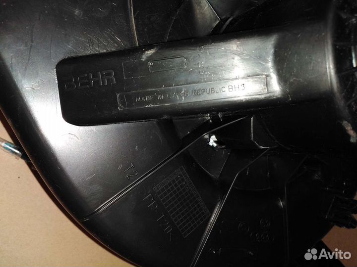 Моторчик печки skoda roomster/fabia VAG