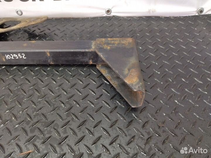 81252455174 Кронштейн фонаря заднего правый