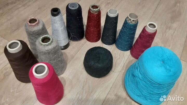 Пряжа Италия и помпоны