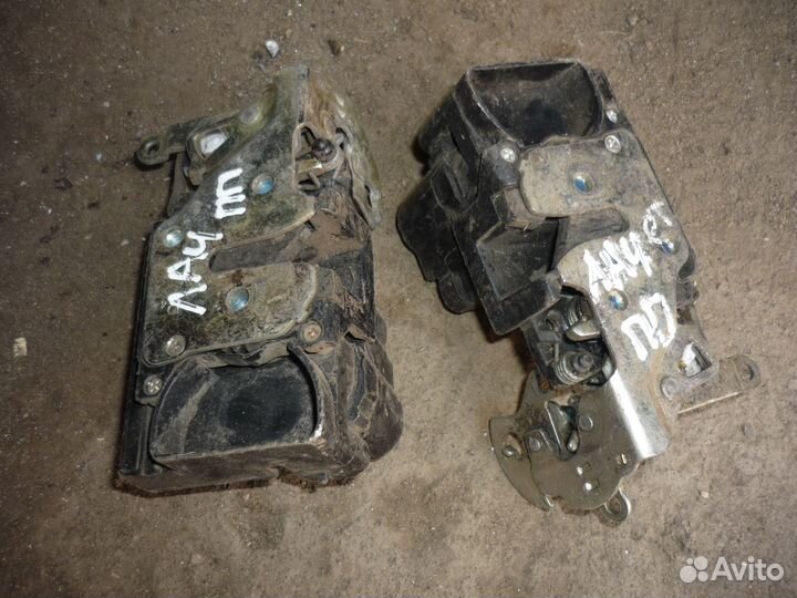 Замок двери передний правый Шевроле lacetti