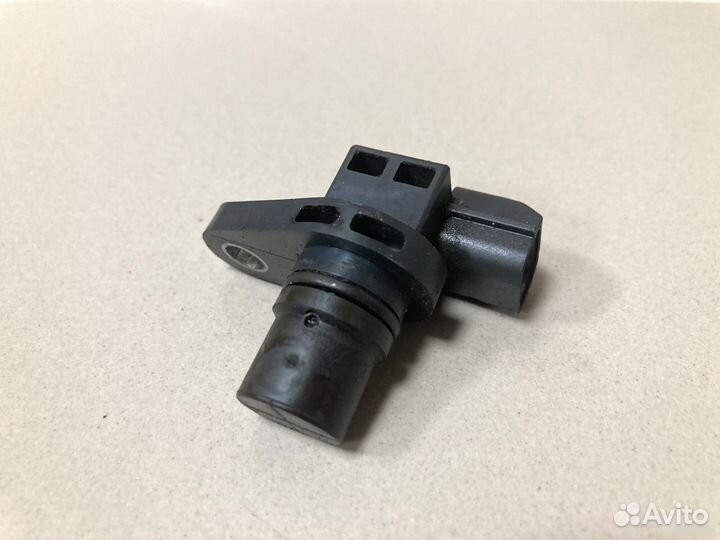 Датчик положения распредвала Mitsubishi 1865A066