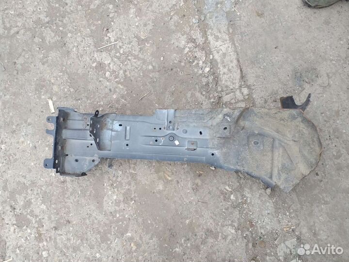 Лонжерон левый Mazda 3 BM 2013 год