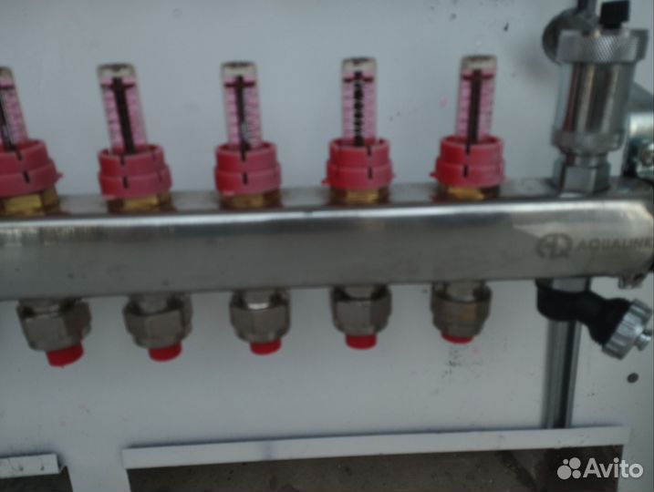 Коллектор для теплого пола с ящиком в сборе