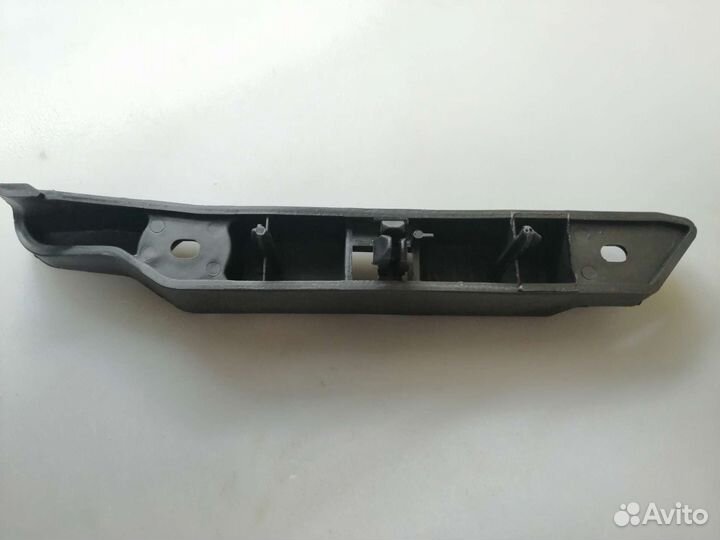 Кронштейн переднего бампера Ford Focus 2