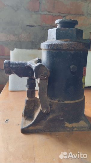 Домкрат гидравлический бутылочный бу 12 тонн