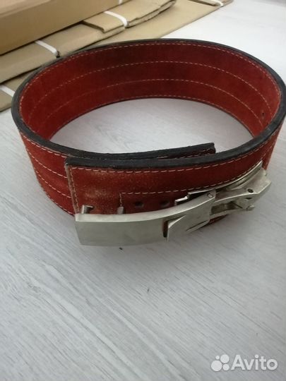 Пояс для пауэрлифтинга с карабином