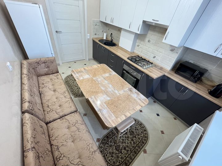 2-к. квартира, 74 м², 2/9 эт.