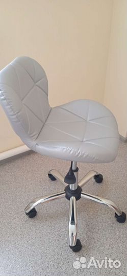 Стул для мастера ракушка