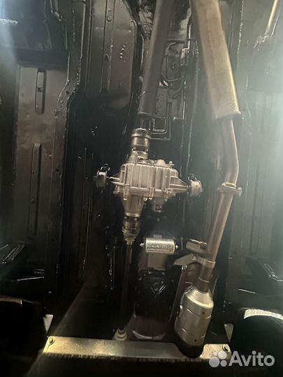 Обработка днища автомобиля антикором