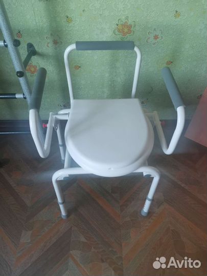 Биотуалет бу и инвалидное кресло