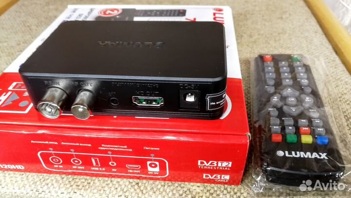 Приставка для цифрового тв Lumax DV1120HD