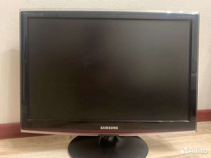 Монитор Samsung SyncMaster T220 22