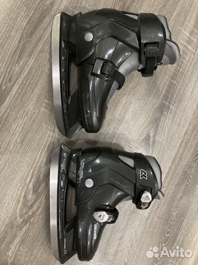 Коньки хоккейные подростковые