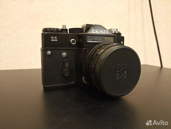 Плёночный фотоаппарат Зенит 11