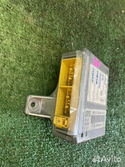 Блок управления airbag Honda Fit GD1 L13A 2001