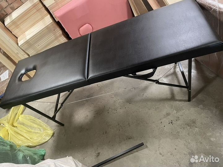 Стол массажный черный с вырезом