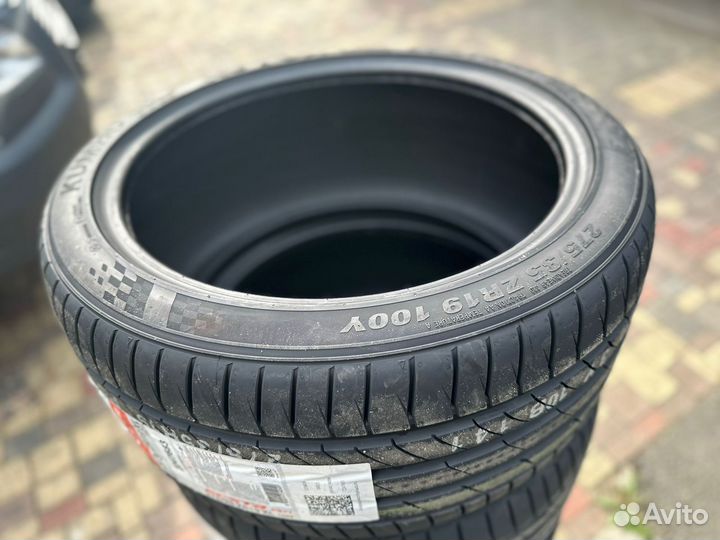 Kumho Ecsta PS71 245/40 R19 и 275/35 R19 100Y