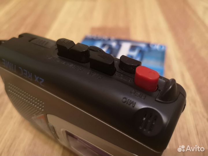 Кассетный диктофон Sony TCM-20DV